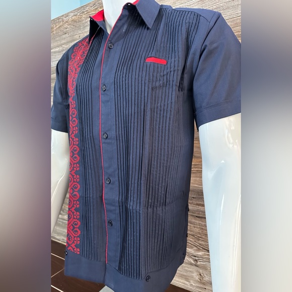 Casanova Mexican Guayabera Casual Shirt Navy Blue Short Sleeve Red Embroidery - Picture 6 of 11
